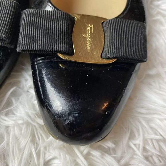 Salvatore FERRAGAMO shoes Patent Leather Vara Bow black Size 7.5 A2 - Picture 3 of 9